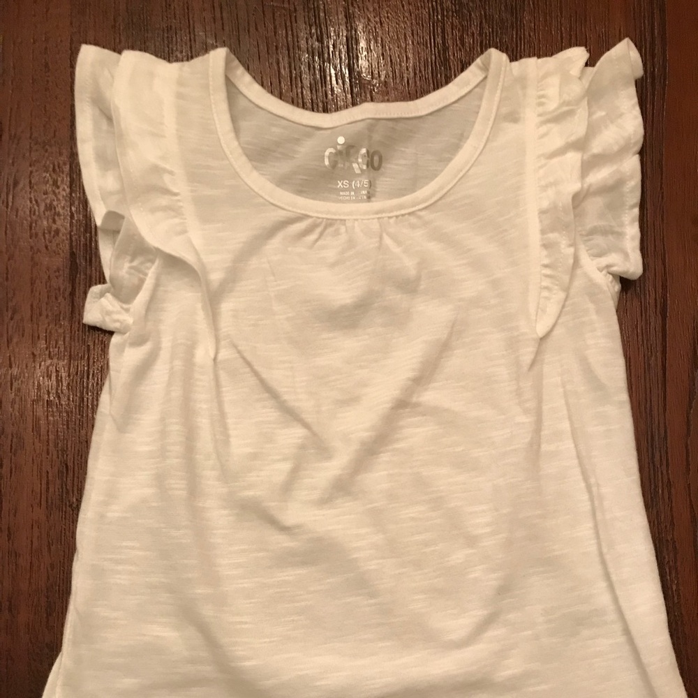 CIRCO white ruffle short sleeve tee